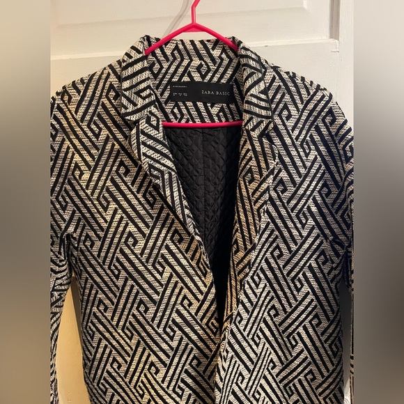 Geometric Coat from Zara - Picture 4 of 8